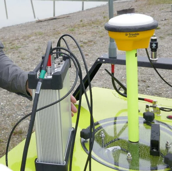 CEESCOPE-LITE unit with Trimble GNSS antenna on the CEE-USV deck