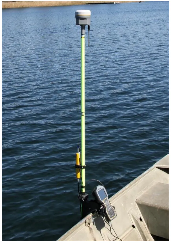 CEE-LINE™ on a pole mount with a GNSS data collector.