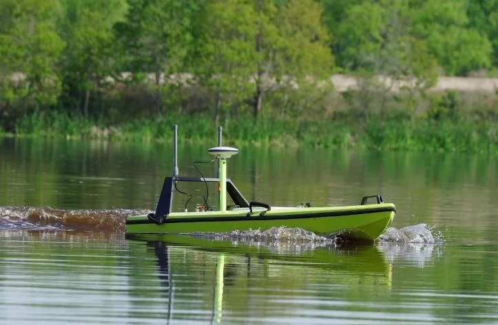 CEE-USV unmanned survey boat surveying a lagoon